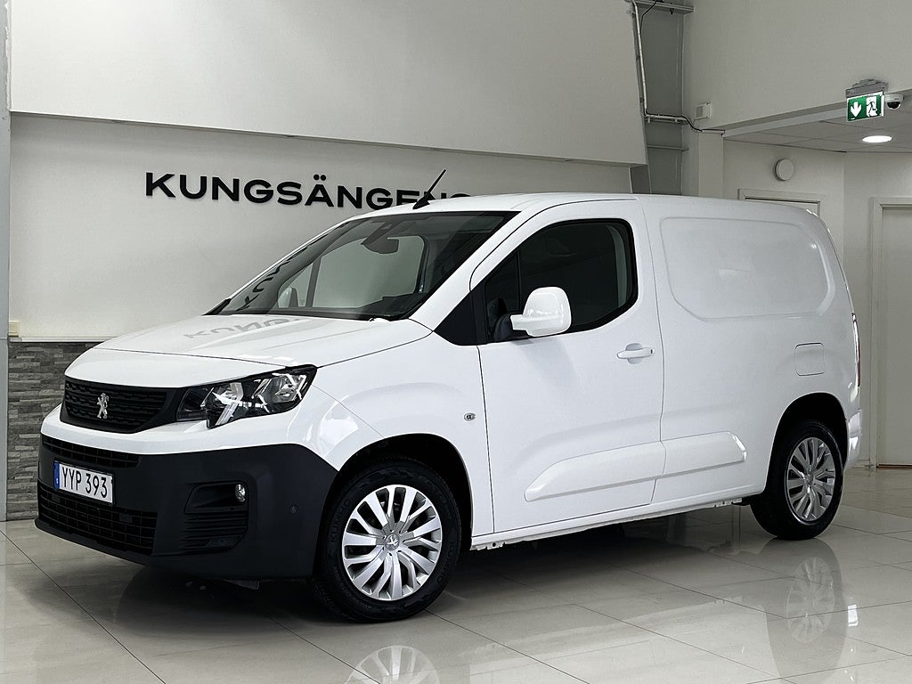 Peugeot Partner Utökad Last 1.5 Automat 3-Sits Drag CarPlay 1-ägare