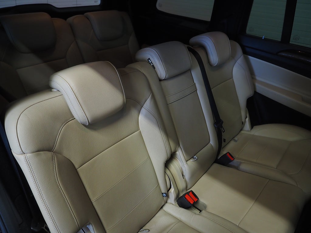 Mercedes-Benz GLS 350 d 258hk 4MATIC AMG |7-sits|Drag|D-värm|Pano| 2016