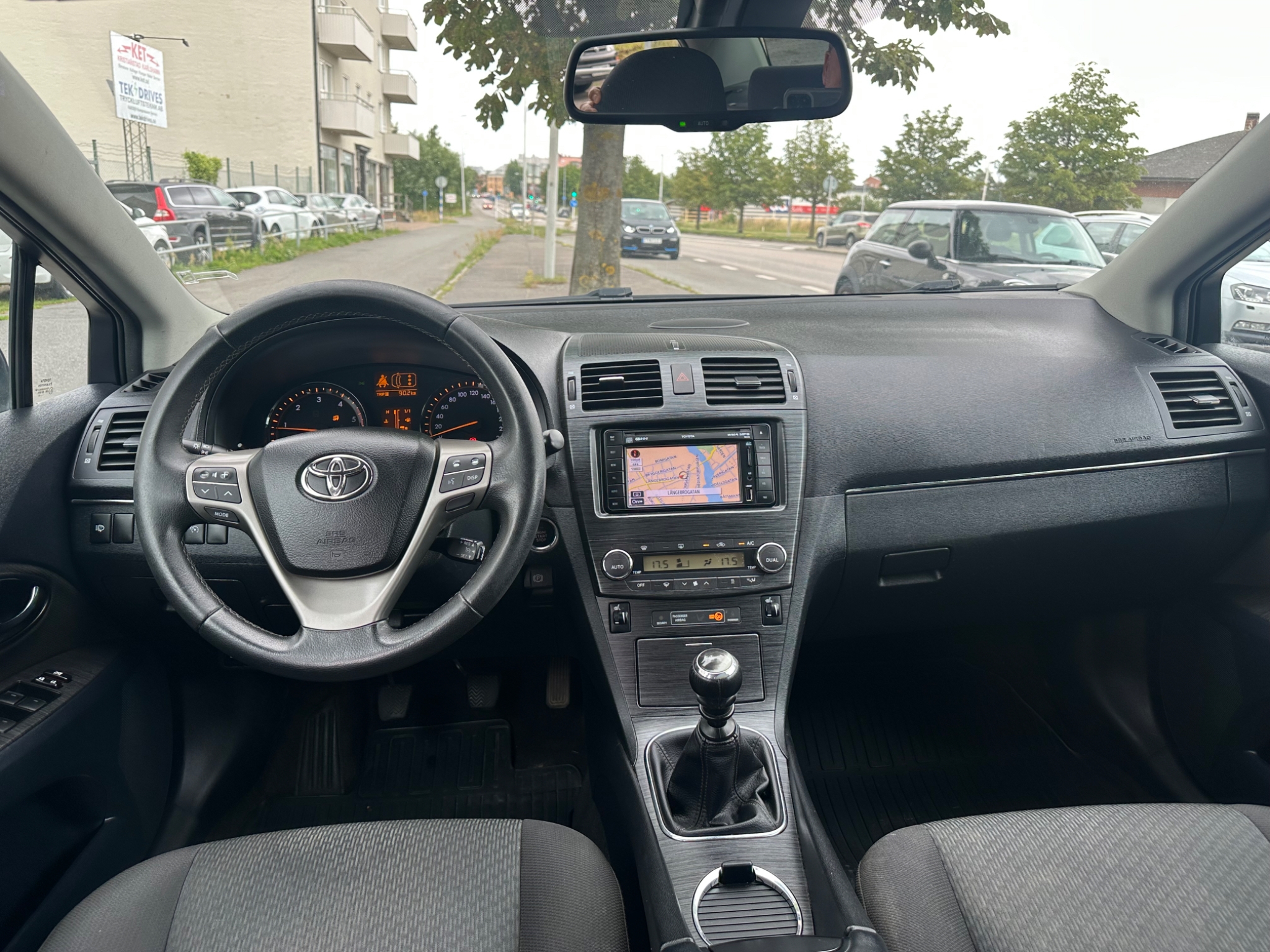 Toyota Avensis 2011, bild 7/10