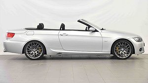 BMW 335i Convertible har en rak sexa på 305 hästkrafter och 400 Nm. 
