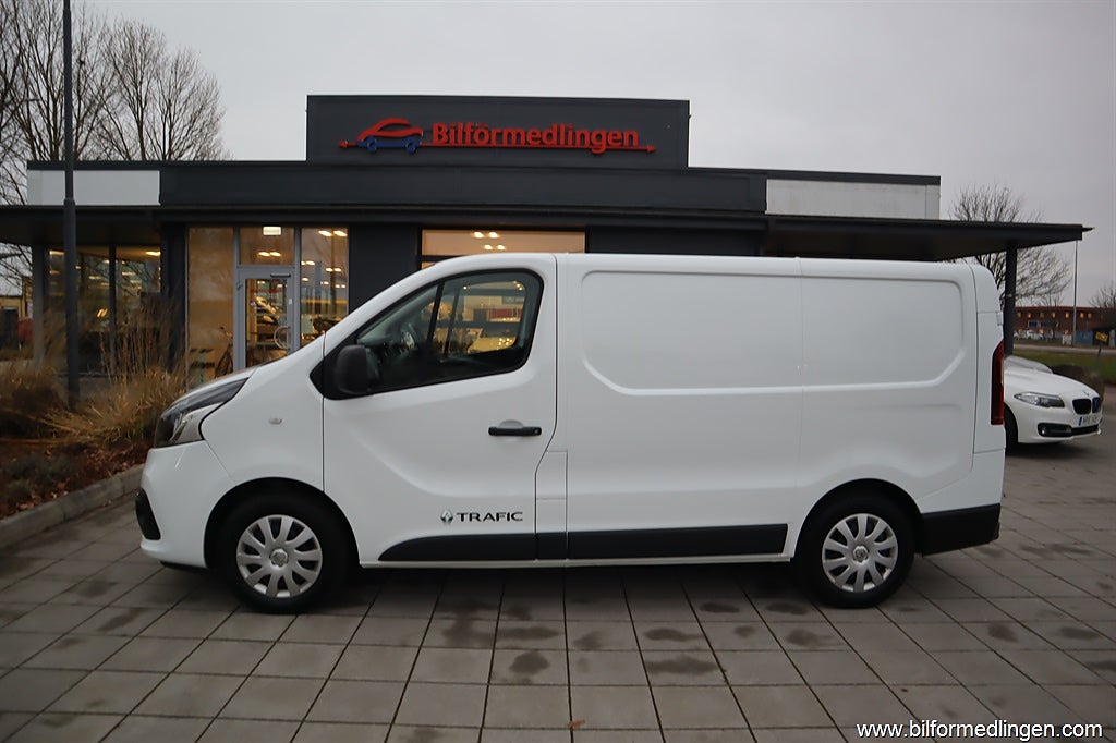 Renault trafic 1.6 dCi 125 Twin Turbo L1H1 125hk 3 sits Backkamera Navi 1 ägare