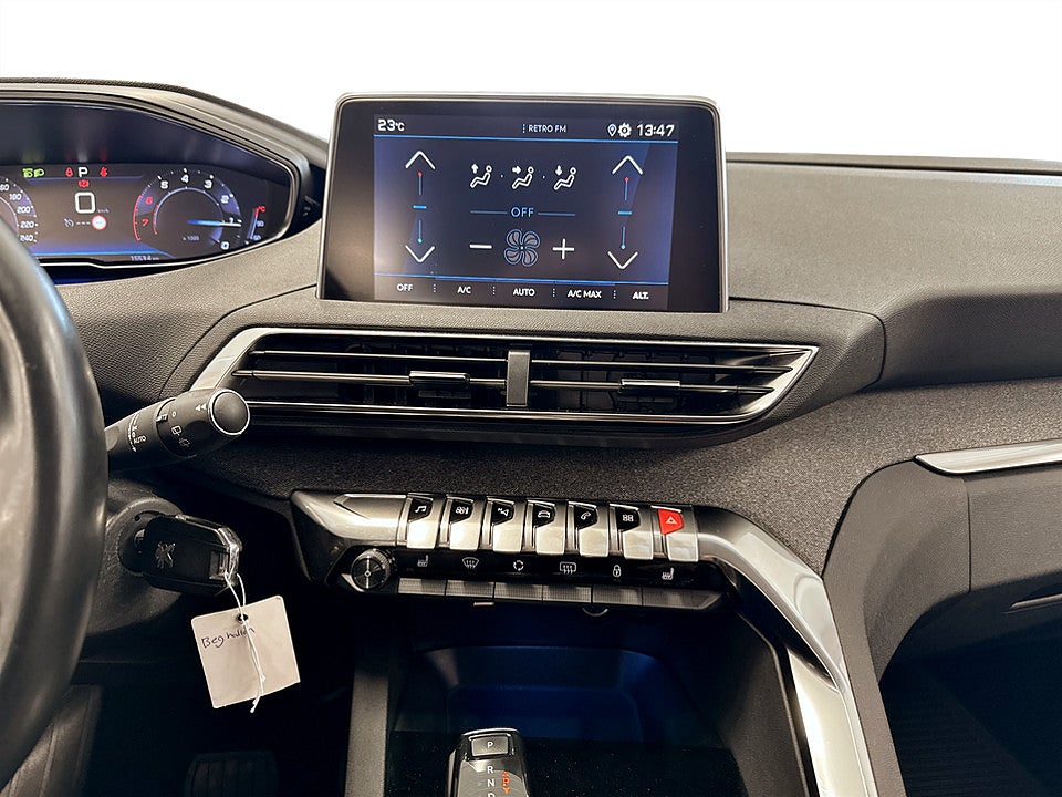 Bild på Peugeot 3008 Allure 1.2 PT 130hk Aut P-SENSORER