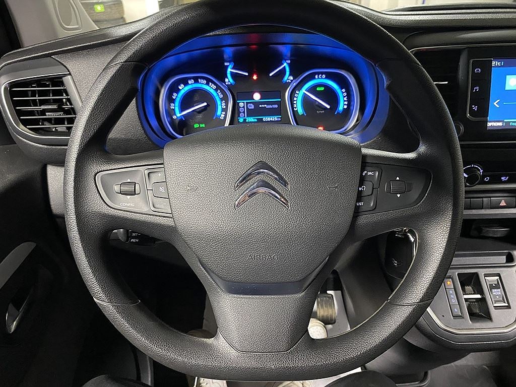 Bild på Citroën e-SpaceTourer 75kWh 136hk Aut - 9-SITS, B-KAMERA