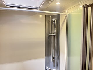 Husbil-integrerad Niesmann ARTO 79 LE 25 av 29