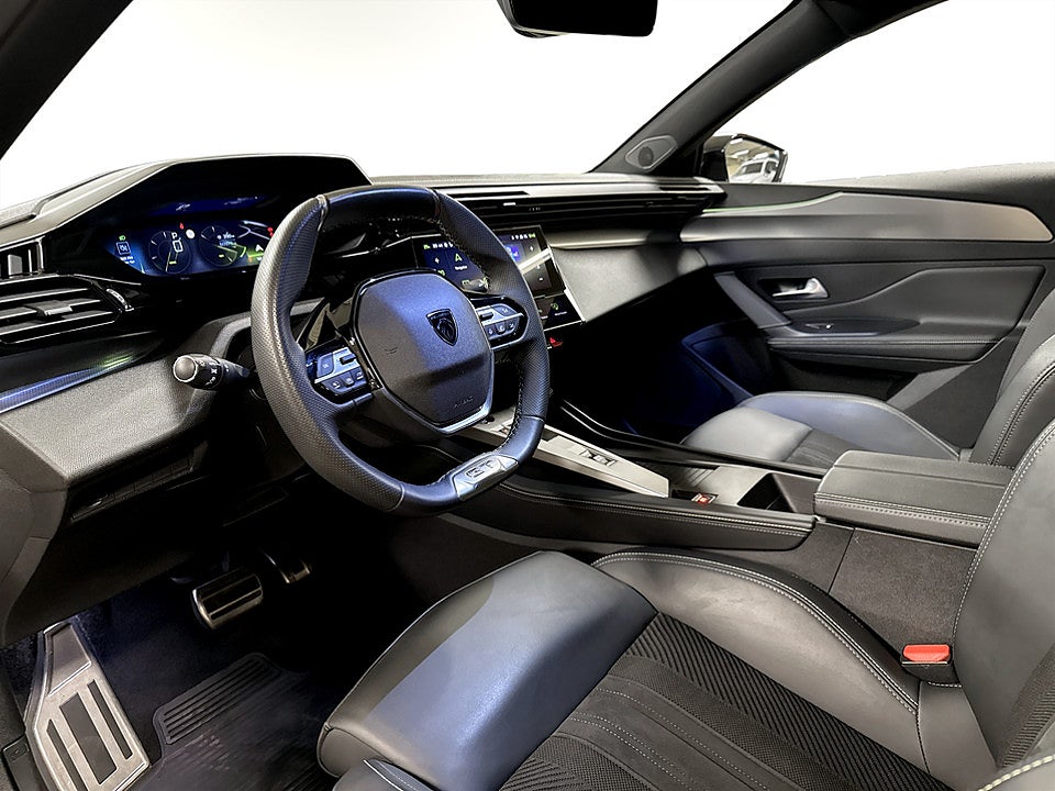 Bild på Peugeot 308 5D GT 1.2 PT 130hk Aut B-KAMERA CARPLAY