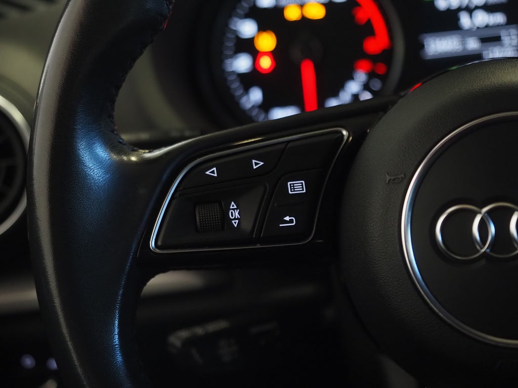 Audi A3 SB 30 TFSI Proline P-Sensorer Adaptiv Farthållare 2019