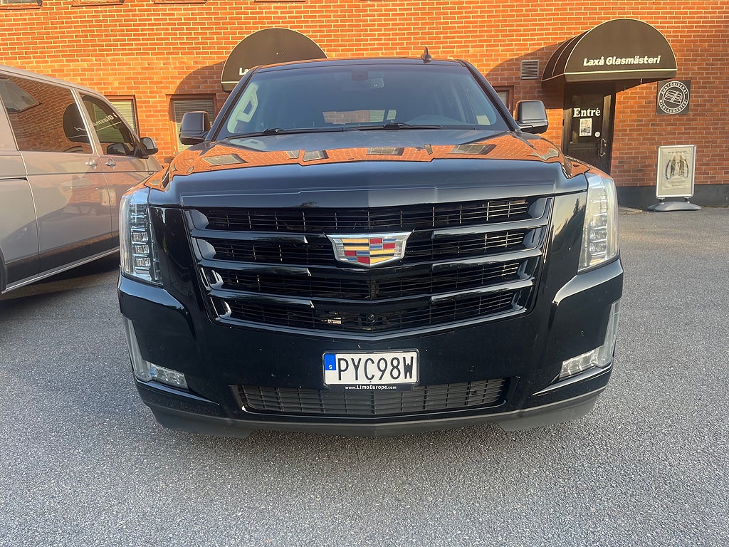 Cadillac Escalade ESV Långa Lyxiga Karossen 7-sits