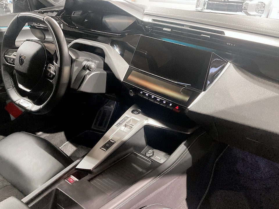 Bild på Peugeot 308 5D GT 1.2 PT 130hk Aut - B-KAMERA, CARPLAY