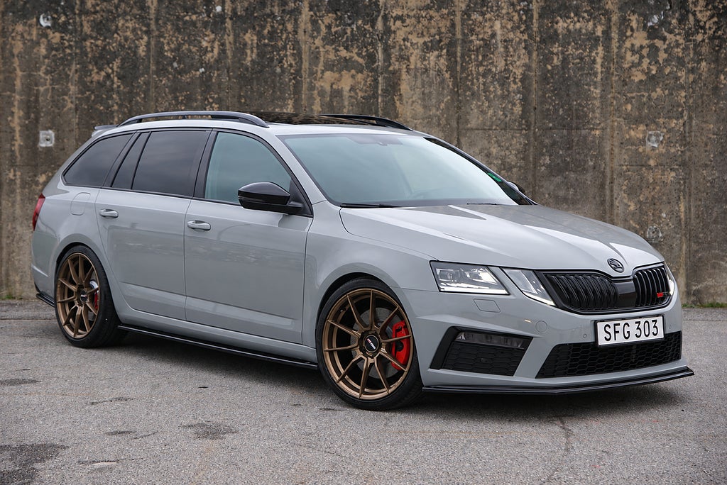 Skoda Octavia RS 2.0 TSI DSG 245hk MILLTEK H&R MAXTON PANO SE UTR