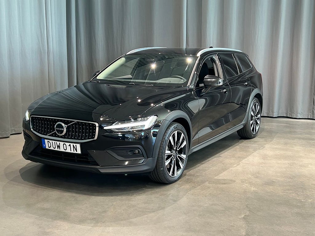 Volvo V60 Cross Country B4 AWD Diesel Plus *V-HJUL*