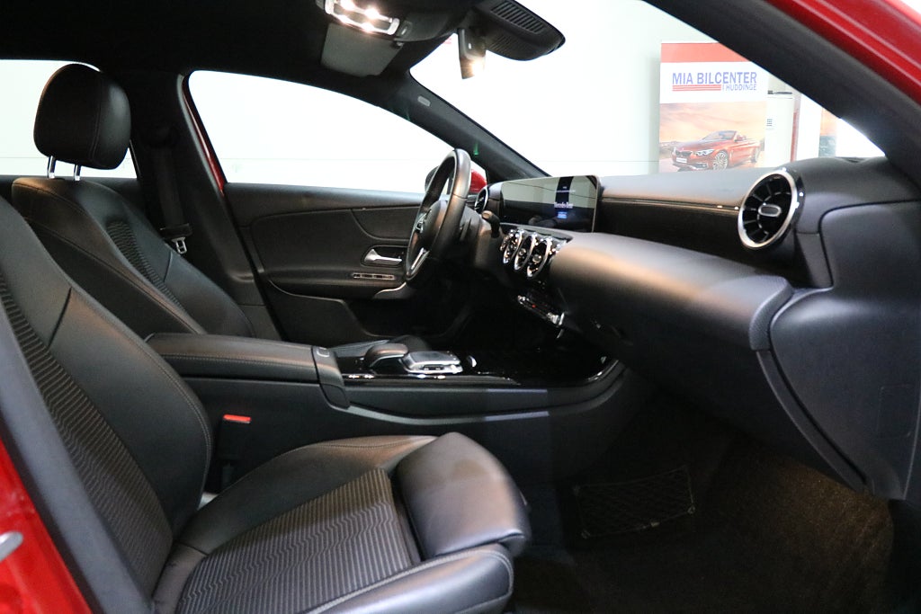 Mercedes-Benz A 2019 - miniatyr 13