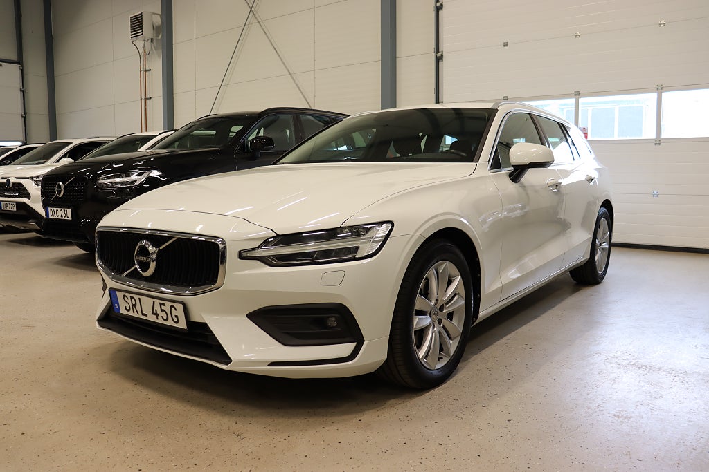 Volvo V60 B4 Momentum H/K B-Kam MOMS 1-Ägare 197hk