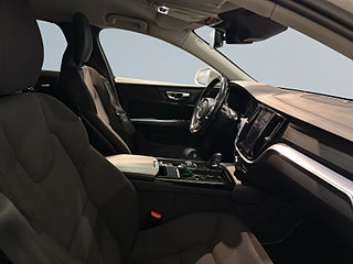 Volvo V60 T6 Twin Engine AWD Momentum Drag Pvärm Kamera SoV – bild 10