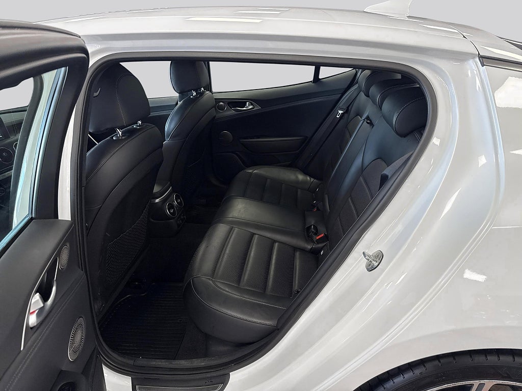Kia Stinger 2.2 CRDi AWD GLS, GT-Line