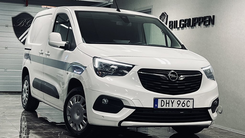 Opel combo Cargo 1.5 EAT 130hk Prem|Värmare|Automa|B-kamera|