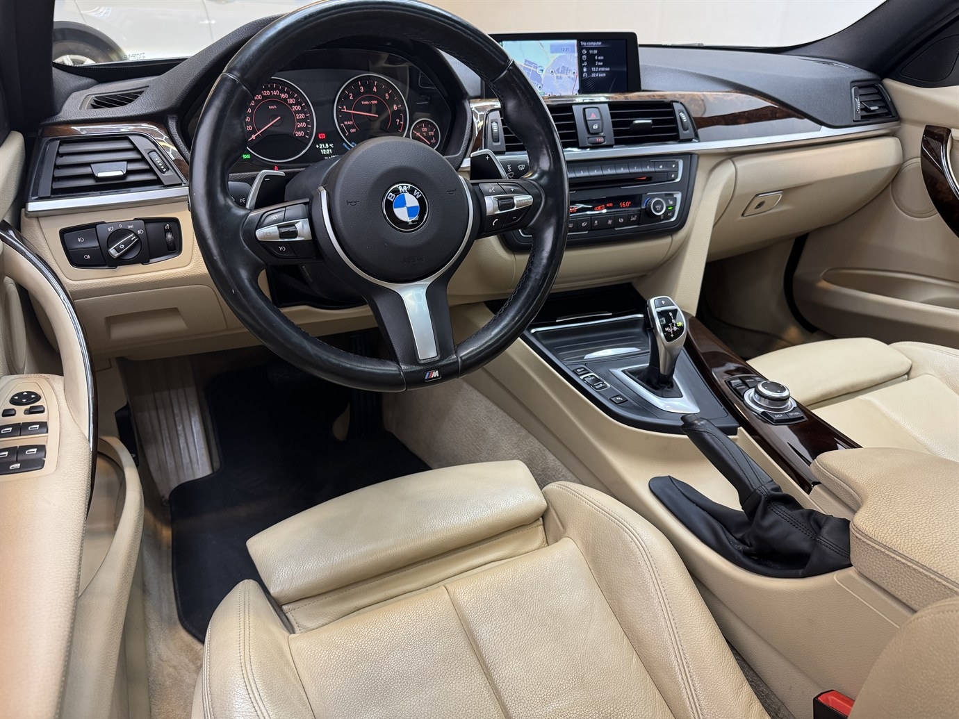 BMW 328 i xDrive 245hk M-Sport T-lucka 2013, bild 7/48