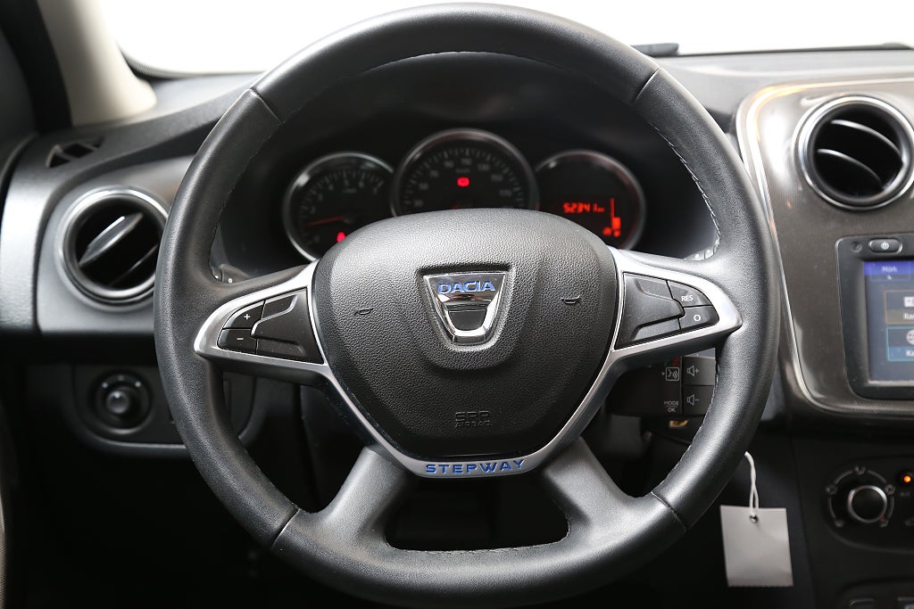 Dacia Sandero Stepway 0,9 TCe PhII Navi P-Sensorer Extraljus Motorvärm 2019