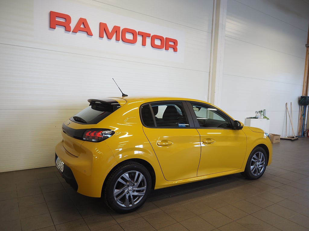 Peugeot 208 1.2 PureTech 75hk Active | Låga mil | M o K