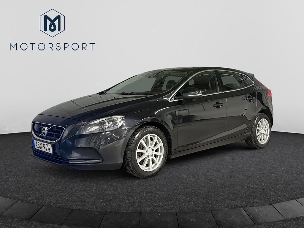 Volvo V40 D3 Momentum Pro Värmare Navi P-sensorer Bluetooth