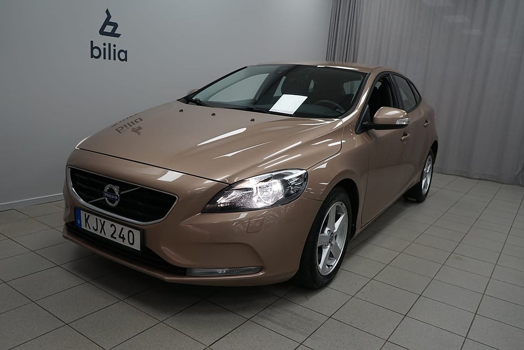 Volvo V40 T2 Your Kinetic | Parkeringsvärmare m. tidur |