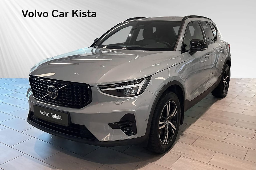 Volvo XC40 B3 FWD Bensin Plus Dark BLIS Carplay 360Kam Drag