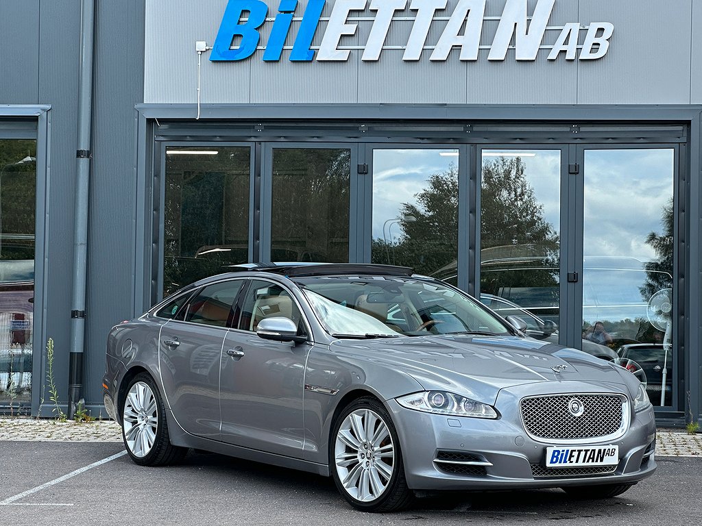 Jaguar XJ 3.0 V6 275hk|Panroama|Cockpit|Entusiastägd