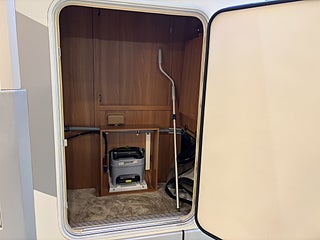 Husbil-halvintegrerad Kabe ROYAL 880 LT 10 av 33