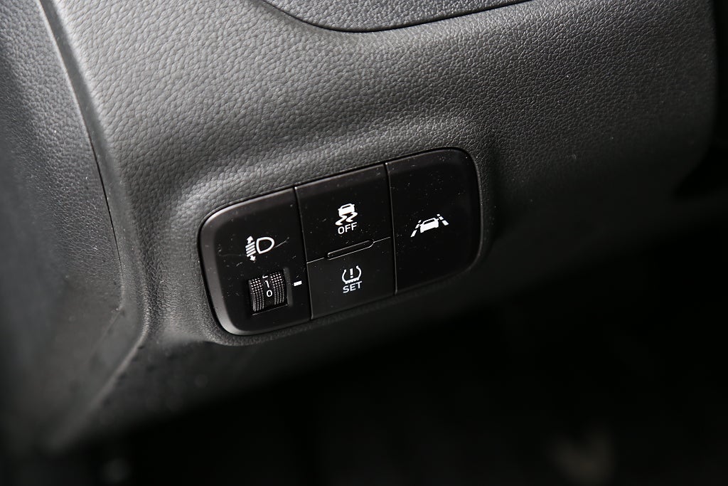 Hyundai i10 1,0 blue AMT Essential Automat CarPlay Leasbar 2022