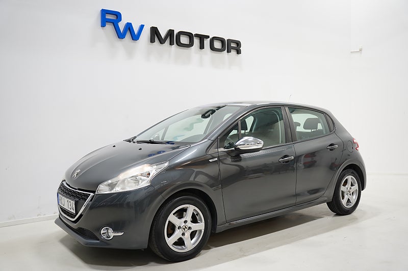 Halvkombi Peugeot 208 1 av 18