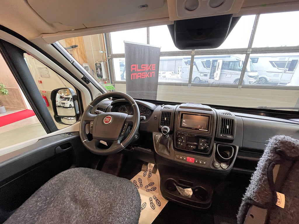 Rapido V55 140 /Solcell/Automat 160hk/En ägare/Fint skick/B-körkort - Rapido