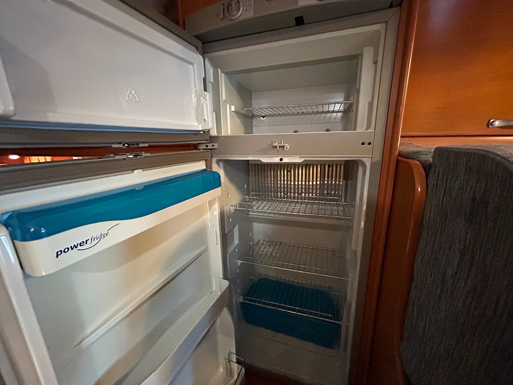 LMC LIBERTY FINISH TI 7100 / ALDE / Kamkedja / Ugn / Solcell - LMC