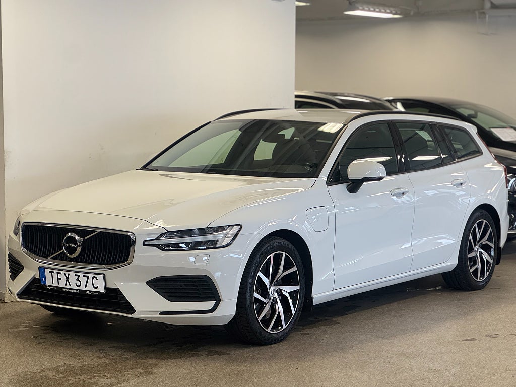 Volvo V60 Recharge T6 AWD Geartronic Momentum Euro 6