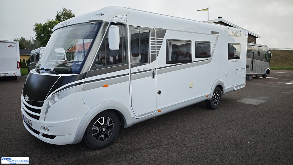 LMC I 745 BLACK LINE | ALDE | VÄLUTRUSTAD