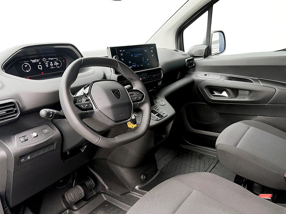 Bild på Peugeot Partner Crewcab 1.5 BHDi 130hk Aut L2 5-Sits, Värmare, drag
