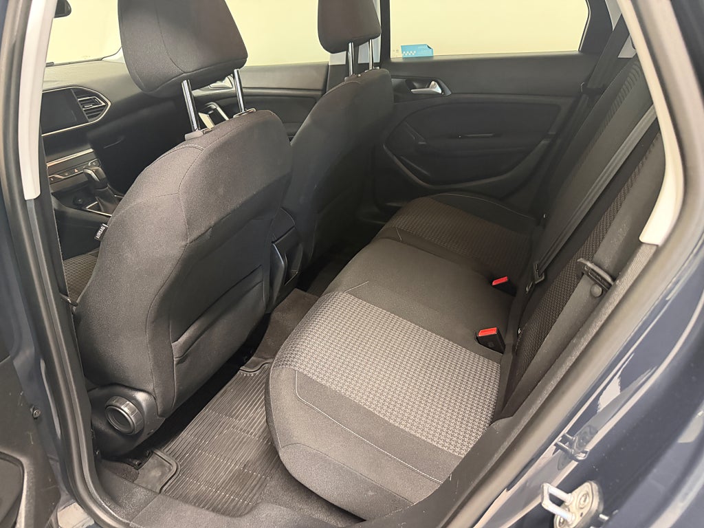 Peugeot 308 sw 1.2 PureTech 130 EAT Euro 6 SoV Hjul thumbnail