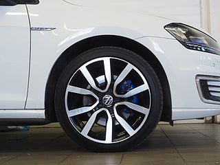 Halvkombi Volkswagen Golf 8 av 22