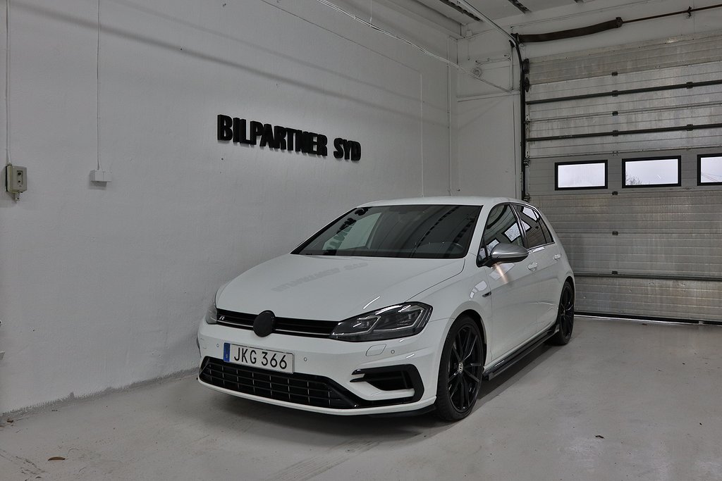 Volkswagen Golf 5-door R 2.0 TSI 4Motion R Euro 6 Akrapovic