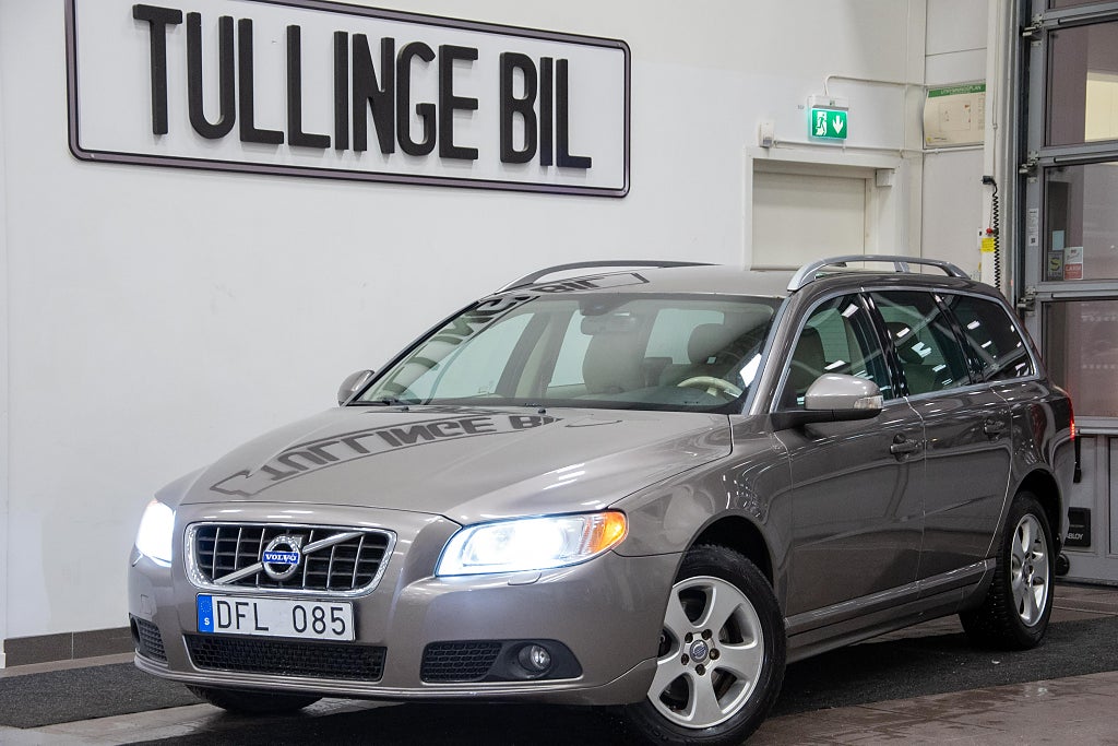 Volvo V70 2.4D 175HK Summum Aut Drag Värmare K-Bytt P-Sens