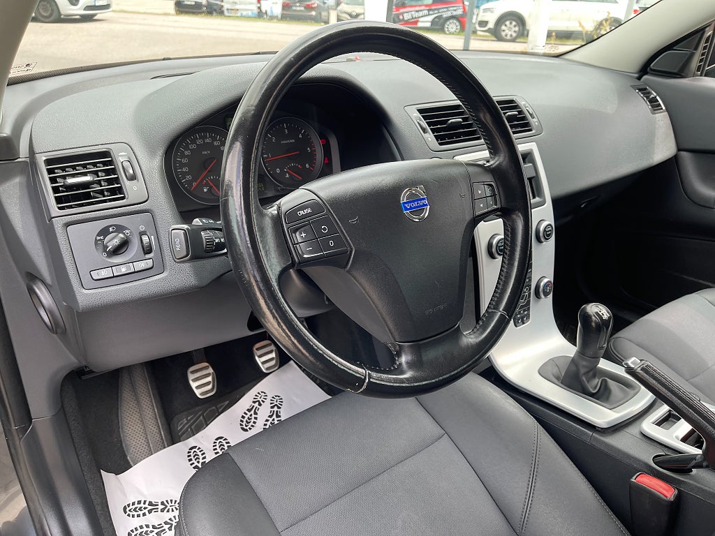Volvo C30 1.6D DRIVe Momentum 109 hk Dragkrok