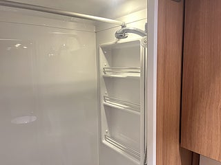 Husbil-halvintegrerad Kabe TM 740 LXL 19 av 21