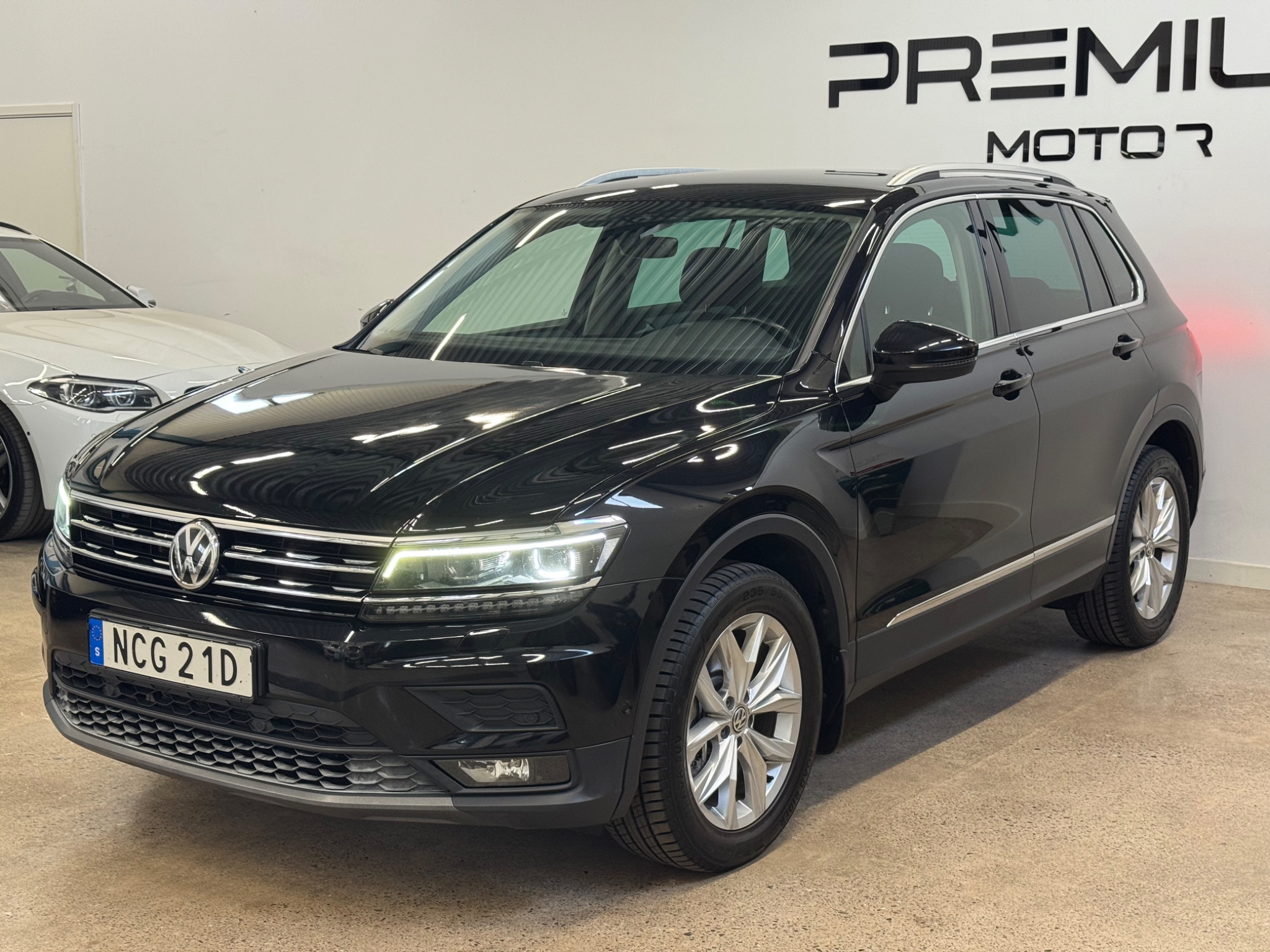 Volkswagen Tiguan 2020, bild 2/58
