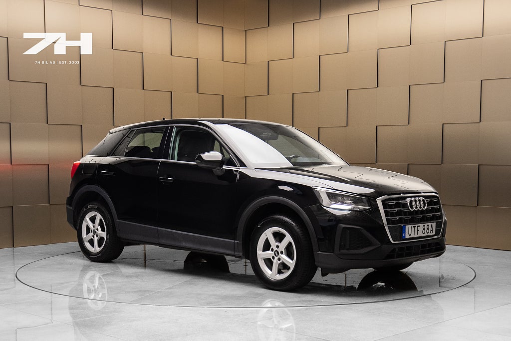 Audi Q2 30 TFSI Proline / Nyservad / Adaptiv Farthållare / Moms