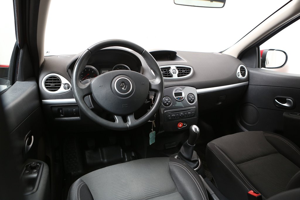 Renault Clio 1,2 75hk 5-dörrars 2012