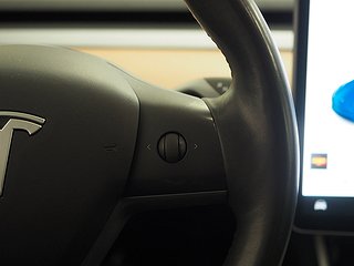 Sedan Tesla Model 3 18 av 19
