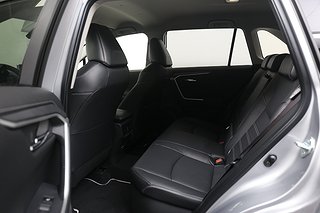 SUV Toyota RAV4 13 av 14