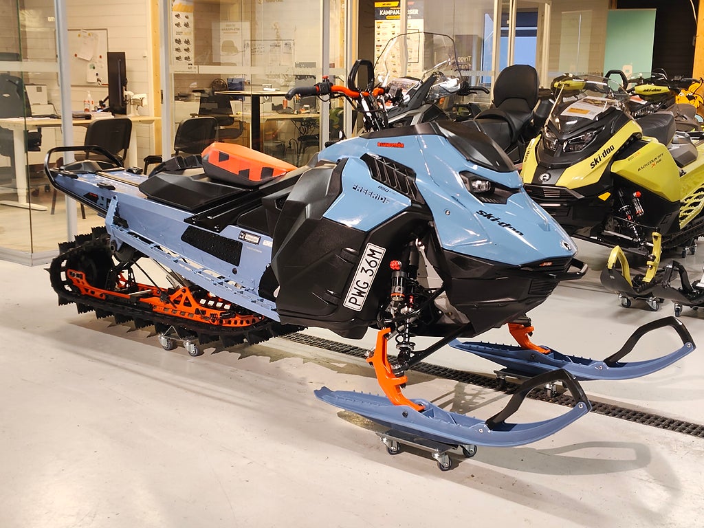 Ski-Doo Freeride 146 850 E-tec 