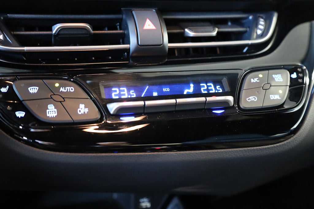 Toyota C-HR Hybrid CVT X-Edition Drag M-Värme JBL Kamera Navi 2022