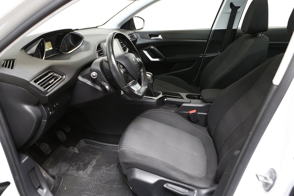 Peugeot 308 1,2 e-THP 110hk Active Kombi Panorama