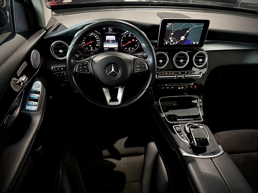 Mercedes-Benz GLC 350 d Coupé 4MATIC AMG Värmare Drag 258hk - bild 4