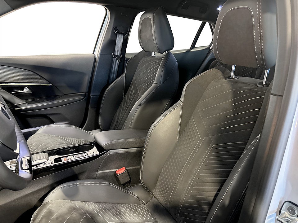Bild på Peugeot 2008 GT 1.2 PT 130hk Aut B-KAMERA CARPLAY